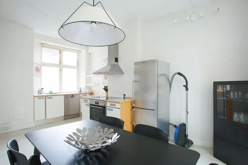 Large & Bright 3Br Apartment W Whirlpool Near Metro Copenhagen 0*,  Denmark