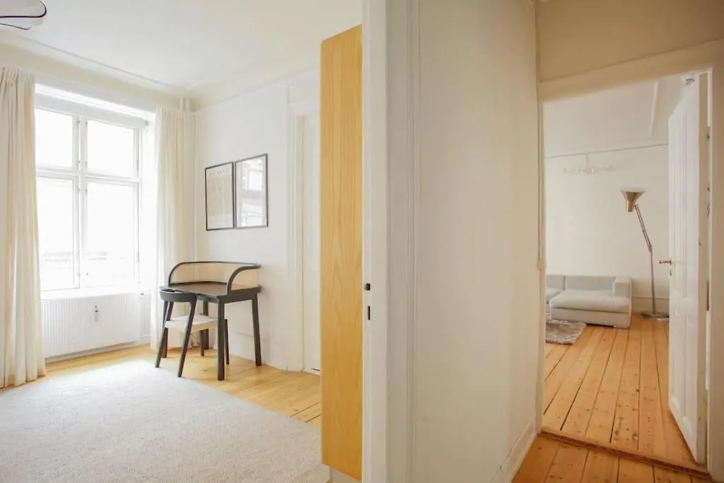 Large & Bright 3Br Apartment W Whirlpool Near Metro Copenhagen Denmark
