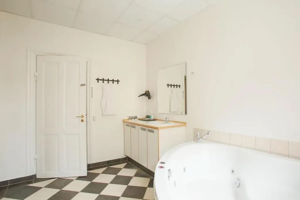 Large & Bright 3Br Apartment W Whirlpool Near Metro Copenhagen Denmark